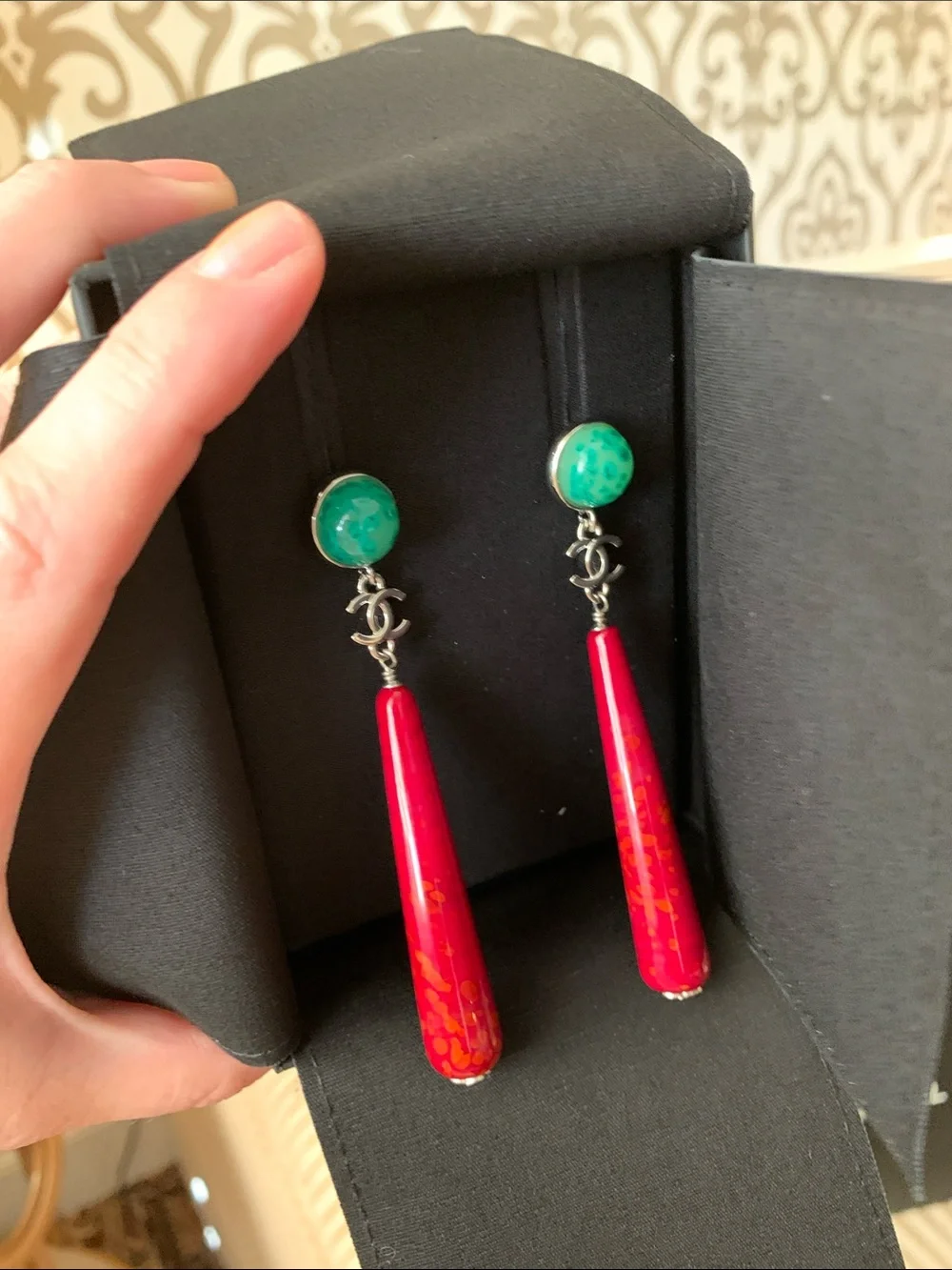 Brand new, limited edition, absolutely stunning  authentic Chanel earrings, must